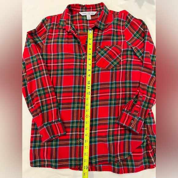 OLD NAVY PLAID BUTTON DOWN - Picture 7 of 7